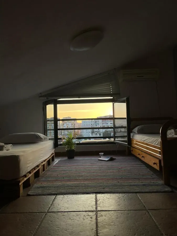 Cozy Big Apartment With Balcony Tirana