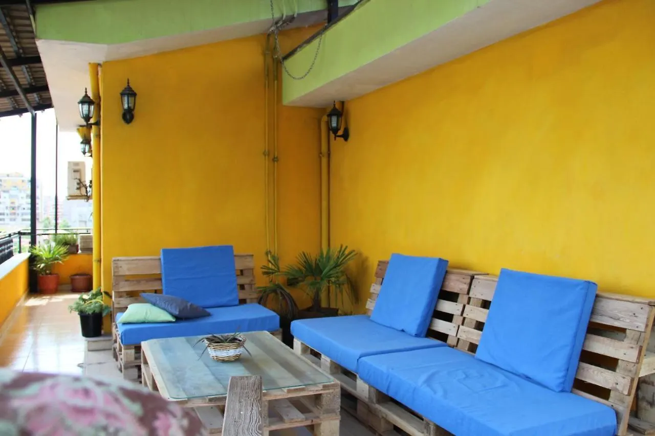 Cozy Big Apartment With Balcony Tirana 0*,