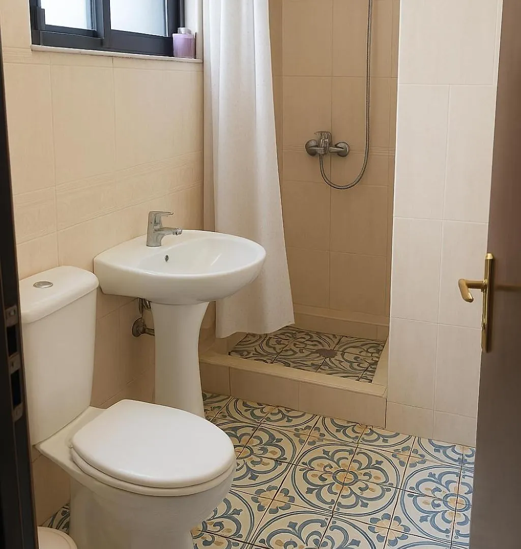 Cozy Big Apartment With Balcony Tirana Albanië