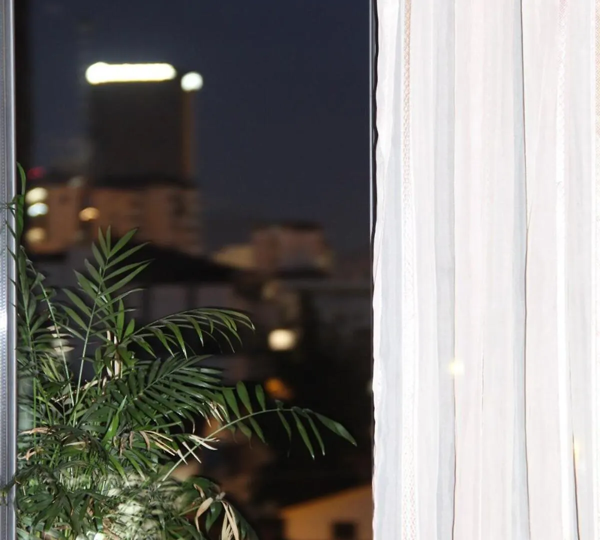 Cozy Big Apartment With Balcony Tirana