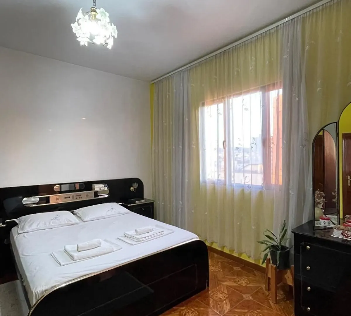 Cozy Big Apartment With Balcony Tirana Albania