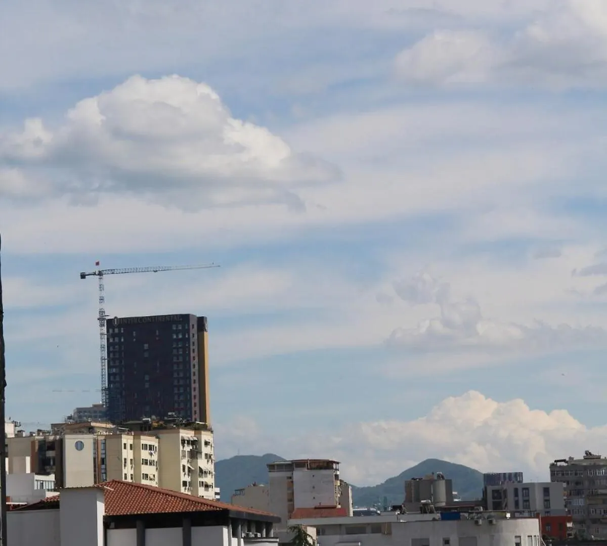 Cozy Big Apartment With Balcony Tirana 0*,