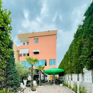 Apartment Bajovah & Restaurant, Tirana
